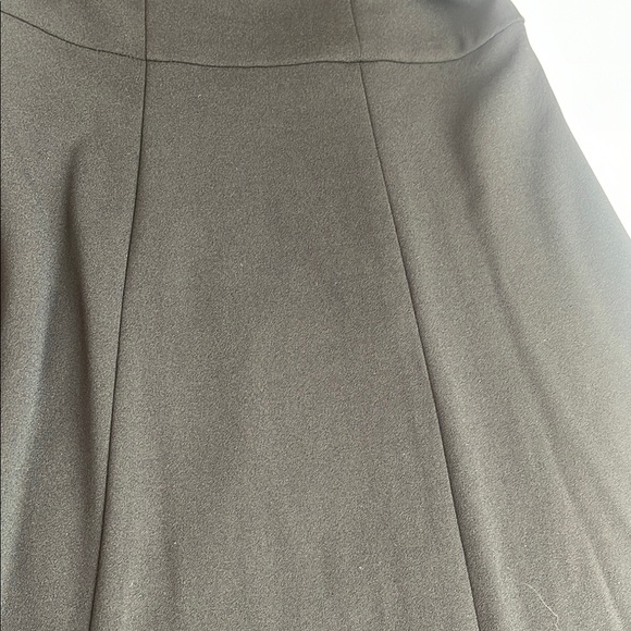 Elegant Black Midi Dress - Picture 8 of 8